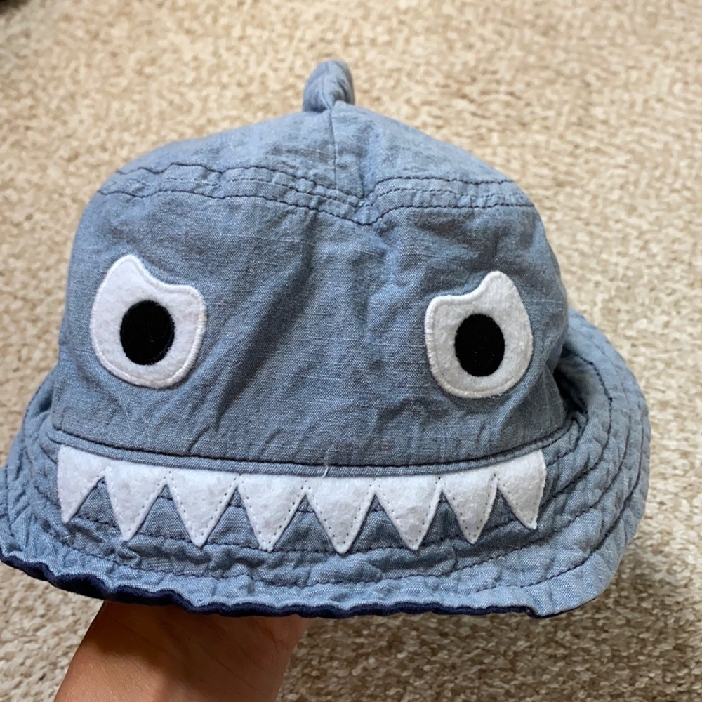 Baby GAP shark bucket hat